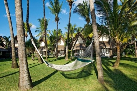 Maurícius Flic en Flac La Pirogue Resort & Spa 15 dňový pobyt Polpenzia Letecky Letisko: Praha December 2026 (24/12/26- 7/01/27)