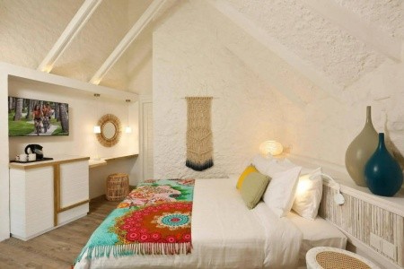 Maurícius Flic en Flac La Pirogue Resort & Spa 15 dňový pobyt Polpenzia Letecky Letisko: Praha December 2026 (24/12/26- 7/01/27)