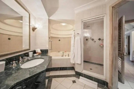 Maurícius Flic en Flac La Pirogue Resort & Spa 15 dňový pobyt Polpenzia Letecky Letisko: Praha December 2026 (24/12/26- 7/01/27)