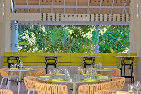 Maldivy  Kandima Maldives 10 dňový pobyt Polpenzia Letecky Letisko: Viedeň December 2026 (15/12/26-24/12/26)
