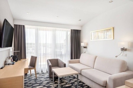 Maďarsko Západné Zadunajsko Park Inn By Radisson Sárvár Resort & Spa 5 dňový pobyt All Inclusive Vlastná June 2026 ( 9/06/26-13/06/26)