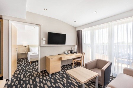 Maďarsko Západné Zadunajsko Park Inn By Radisson Sárvár Resort & Spa 5 dňový pobyt All Inclusive Vlastná June 2026 ( 9/06/26-13/06/26)