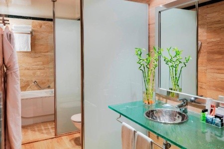 H10 Marina Barcelona - 16