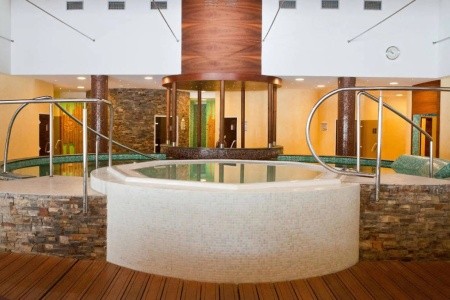 Slovensko Vysoké Tatry Patria 4 dňový pobyt Raňajky Vlastná December 2026 (18/12/26-21/12/26)