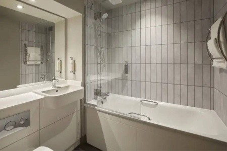 Premier Inn London Croydon Town Centre - 9