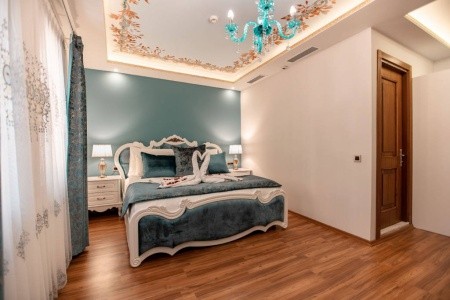 Seven Hills Palace - 4