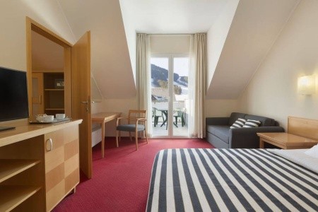 Ramada Hotel & Suites By Wyndham Kranjska Gora - 8