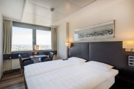 Park Inn by Radisson Berlin Alexanderplatz - 5