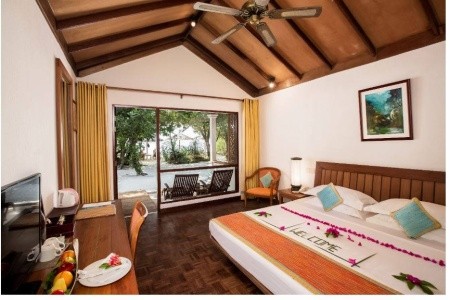 Maldivy  Reethi Beach 13 dňový pobyt Polpenzia Letecky Letisko: Praha May 2026 ( 9/05/26-21/05/26)