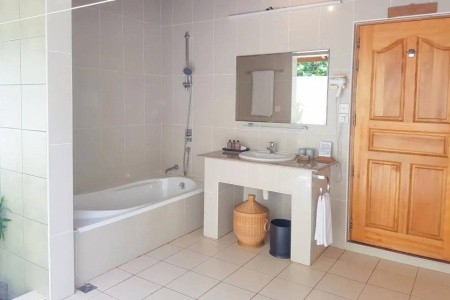 Maldivy  Reethi Beach 13 dňový pobyt Polpenzia Letecky Letisko: Praha May 2026 ( 9/05/26-21/05/26)