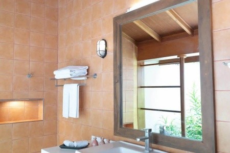 Maldivy  Reethi Beach 13 dňový pobyt Polpenzia Letecky Letisko: Praha May 2026 ( 9/05/26-21/05/26)