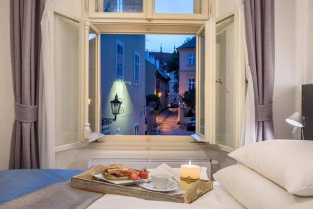 MOOo by the Castle - 13