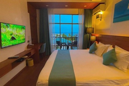 Maldivy Atol Ari Araamu Holidays & Spa 8 dňový pobyt Plná penzia Letecky Letisko: Praha December 2026 (19/12/26-26/12/26)