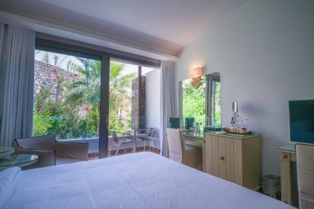 Royal Marmin Bay Boutique & Art - 13