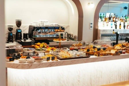 Grécko Atény a okolie Eternity Athens 5 dňový pobyt Raňajky Letecky Letisko: Praha April 2026 (15/04/26-19/04/26)