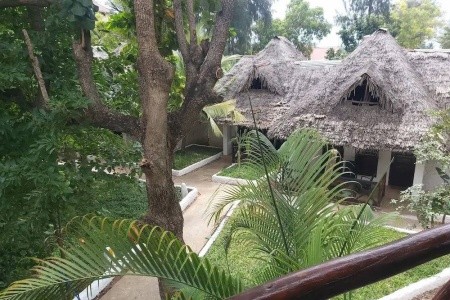 Langi Langi Beach Bungalows - 6