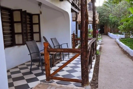 Langi Langi Beach Bungalows - 13