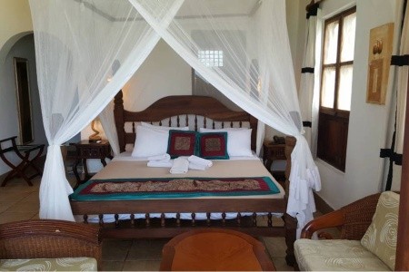 Langi Langi Beach Bungalows - 17