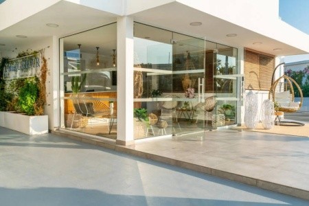 Blue Harbour Boutique Aparthotel - 3