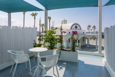 Blue Harbour Boutique Aparthotel - 10