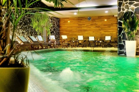 Slovensko Nízke Tatry Grand Jasná 5 dňový pobyt Polpenzia Vlastná March 2026 (31/03/26- 4/04/26)