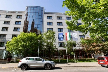 Lions Garden Hotel - 2