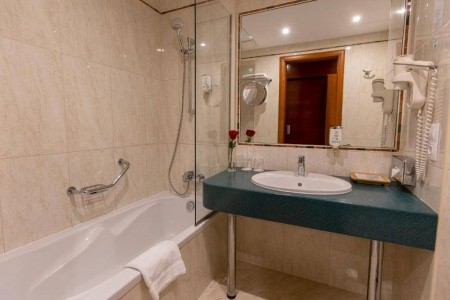 Maďarsko Budapešť a okolie Lions Garden Hotel 6 dňový pobyt Raňajky Vlastná June 2026 ( 1/06/26- 6/06/26)