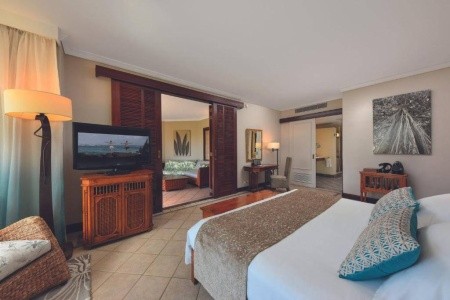Maurícius Le Morne Dinarobin Beachcomber Golf Resort & Spa 9 dňový pobyt All Inclusive Letecky Letisko: Praha July 2026 (19/07/26-27/07/26)