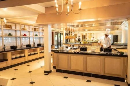 Maurícius Grand Baie Maritim Resort & Spa Mauritius 11 dňový pobyt Polpenzia Letecky Letisko: Praha October 2026 (28/10/26- 7/11/26)