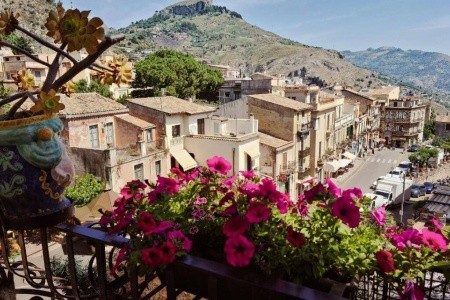 B&B Joan's Heritage - 1