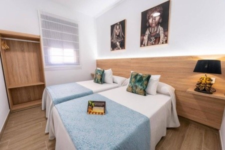 Španielsko Costa Del Sol Romerito 15 dňový pobyt Bez stravy Letecky Letisko: Praha June 2026 ( 3/06/26-17/06/26)