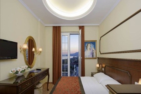 Antique Roman Palace - 26