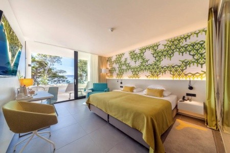 Chorvátsko Makarská riviéra Bluesun Hotel Berulia 6 dňový pobyt Polpenzia Vlastná May 2026 (13/05/26-18/05/26)