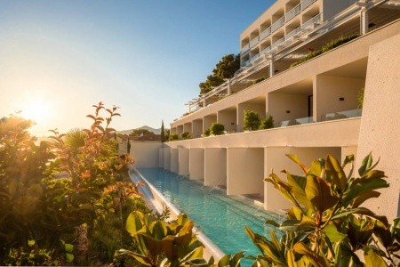 Chorvátsko Makarská riviéra Bluesun Hotel Berulia 6 dňový pobyt Polpenzia Vlastná May 2026 (13/05/26-18/05/26)