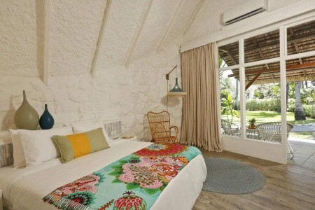 Maurícius Flic en Flac La Pirogue Resort & Spa 15 dňový pobyt Polpenzia Letecky Letisko: Praha December 2026 (24/12/26- 7/01/27)