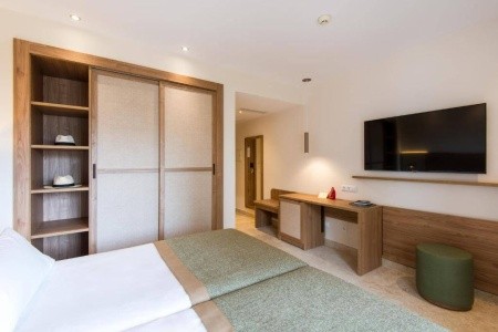 Španielsko Costa Del Sol Tarik 15 dňový pobyt Raňajky Letecky Letisko: Praha April 2026 (16/04/26-30/04/26)