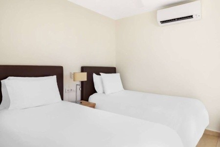 Sunset Harbour Club - 9