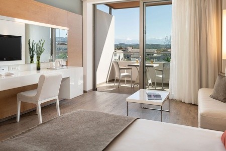 Grécko Kréta Avra Imperial Beach Resort And Spa 12 dňový pobyt Polpenzia Letecky Letisko: Praha June 2026 (27/06/26- 8/07/26)