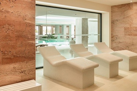 Grécko Kréta Avra Imperial Beach Resort And Spa 12 dňový pobyt Polpenzia Letecky Letisko: Praha June 2026 (27/06/26- 8/07/26)