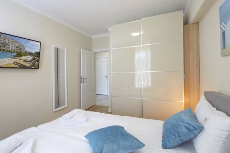 Bellicity Apart Complex - 52