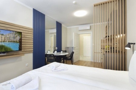 Bellicity Apart Complex - 63