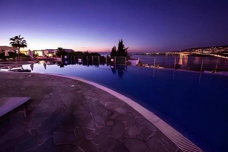 Theo Sunset Bay Holiday Village - 9