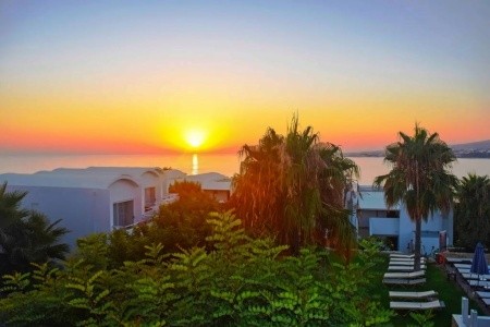 Theo Sunset Bay Holiday Village - 10