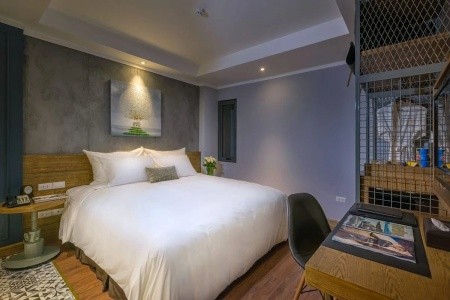 Bespoke Trendy Hotel Hanoi - 11