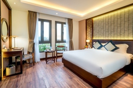 Conifer Grand - 10