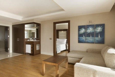 Ramada Plaza By Wyndham Antalya - 32