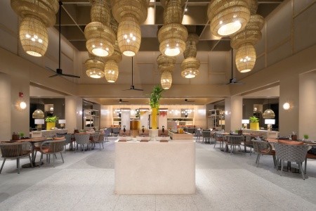 Thajsko Phuket Centara Karon Resort 7 dňový pobyt Polpenzia Letecky Letisko: Praha February 2027 (14/02/27-20/02/27)