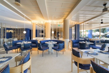 Thajsko Phuket Centara Karon Resort 7 dňový pobyt Polpenzia Letecky Letisko: Praha February 2027 (14/02/27-20/02/27)
