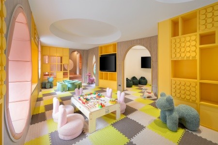Thajsko Phuket Centara Karon Resort 7 dňový pobyt Polpenzia Letecky Letisko: Praha February 2027 (14/02/27-20/02/27)