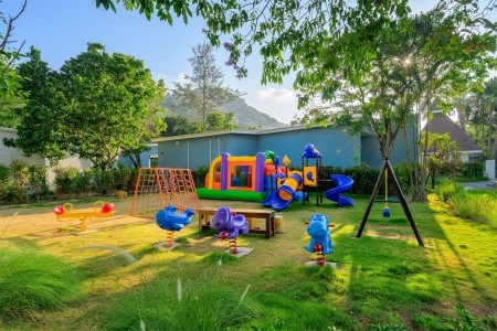 Thajsko Phuket Centara Karon Resort 7 dňový pobyt Polpenzia Letecky Letisko: Praha February 2027 (14/02/27-20/02/27)